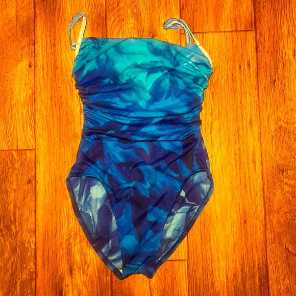 Women’s size 8- one piece electric blue swimsuit - Picture 1 of 5
